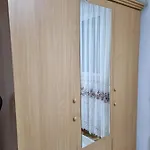 Apartman- *